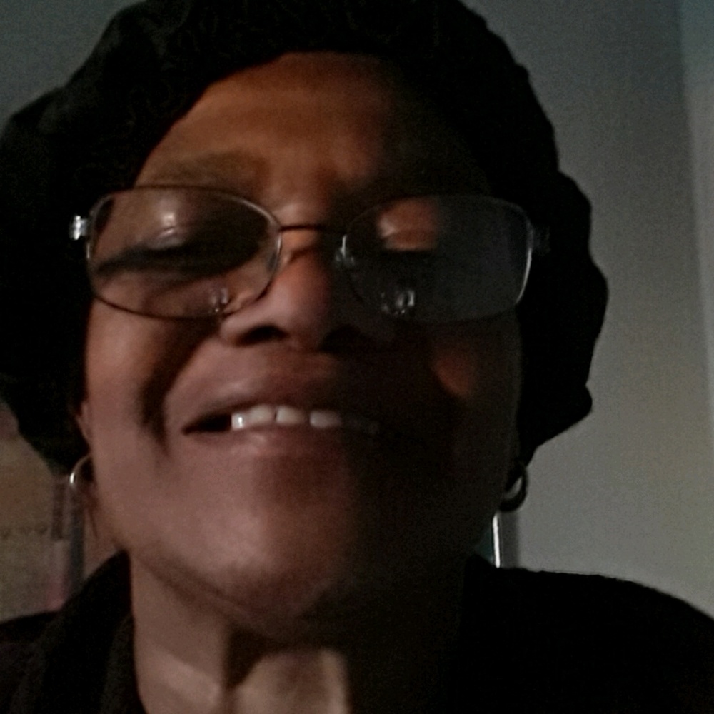 Meet your Posher, Denise